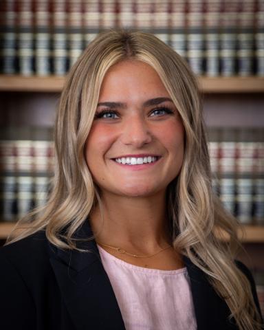 Headshot of Baylor Law School Student Caroline Bizarro